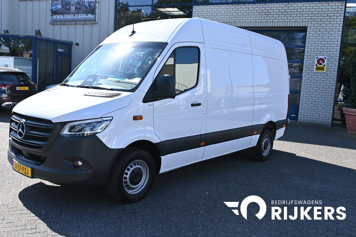 Mercedes-Benz Sprinter 317 CDI L2H2 Pro HD MBUX Navigatie met camera en parkeerpakket, Winterpakket, Etc.