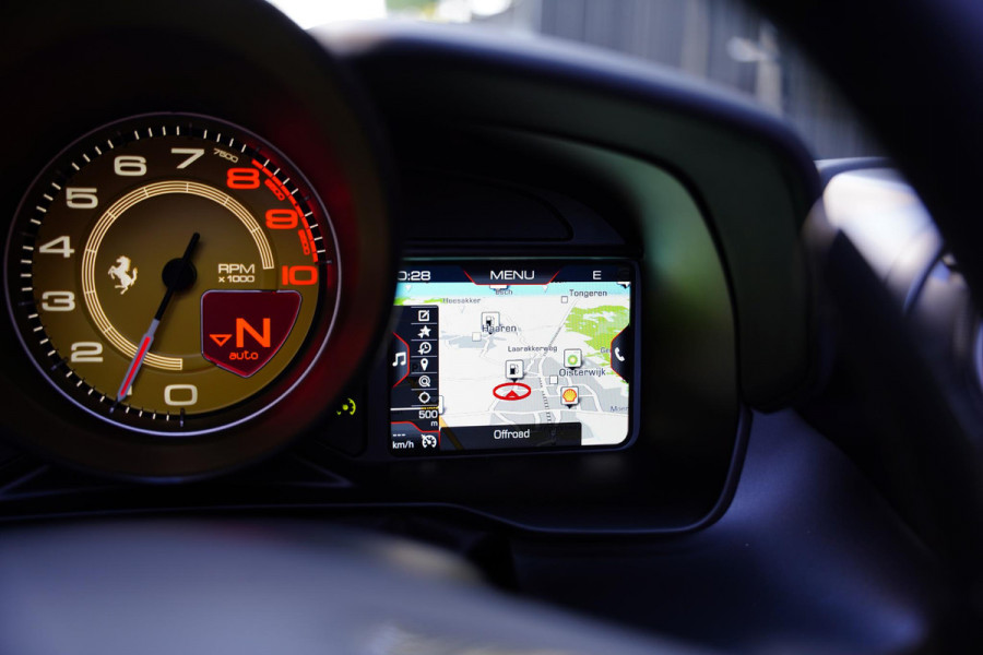 Ferrari F8 Spider 3.9 V8 HELE / Lifting / Carbon / JBL
