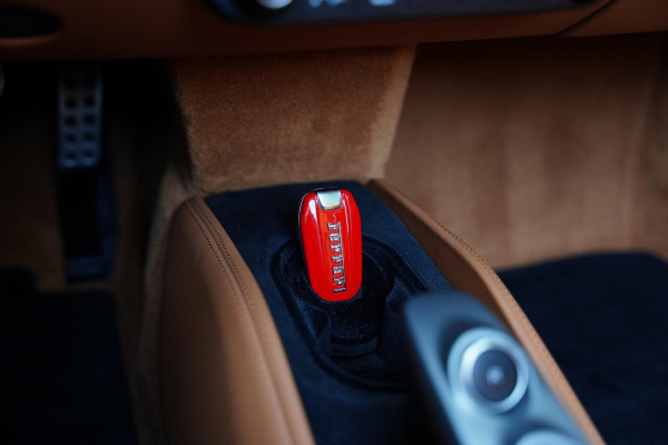 Ferrari F8 Spider 3.9 V8 HELE / Lifting / Carbon / JBL