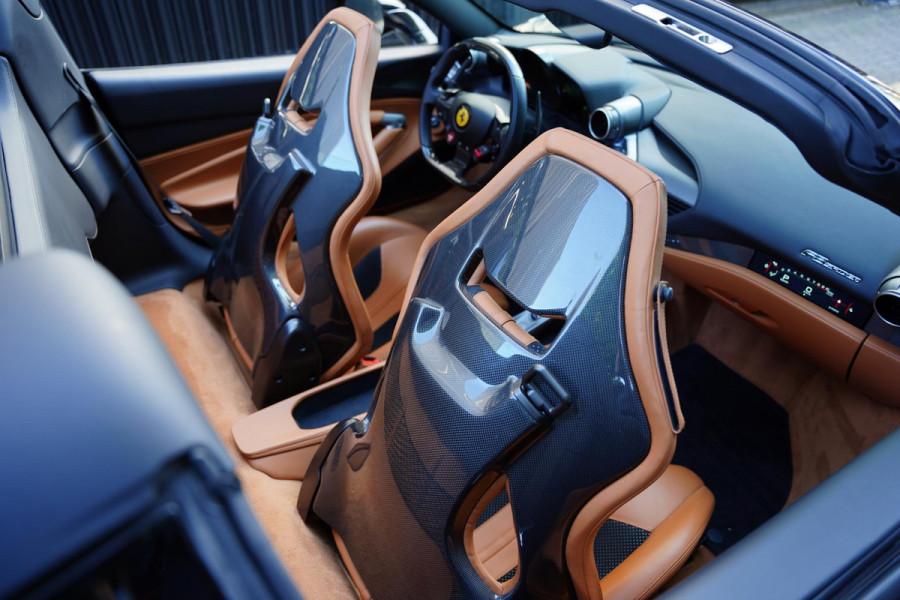 Ferrari F8 Spider 3.9 V8 HELE / Lifting / Carbon / JBL