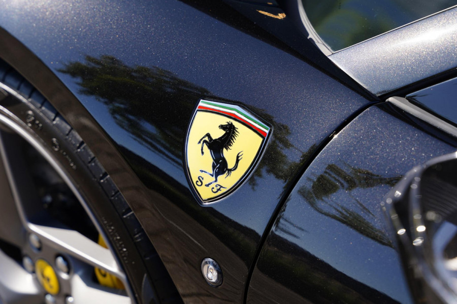 Ferrari F8 Spider 3.9 V8 HELE / Lifting / Carbon / JBL
