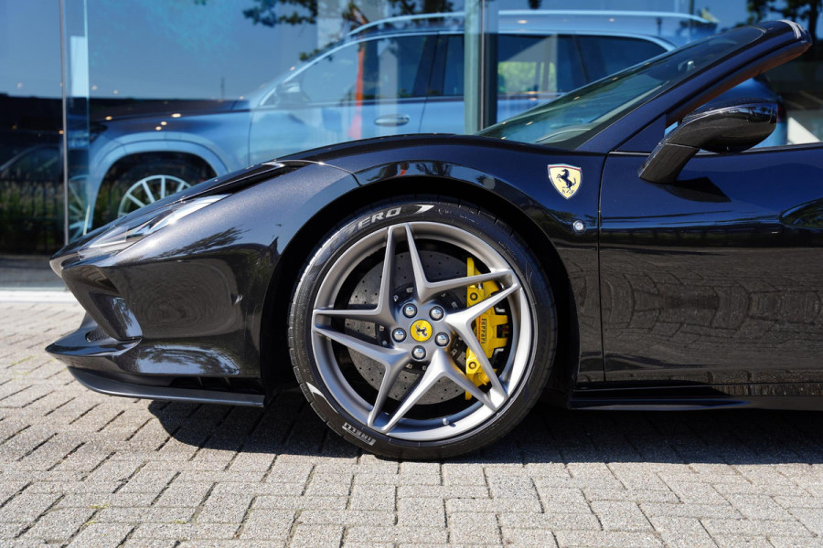 Ferrari F8 Spider 3.9 V8 HELE / Lifting / Carbon / JBL