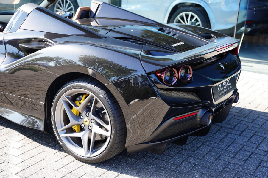 Ferrari F8 Spider 3.9 V8 HELE / Lifting / Carbon / JBL