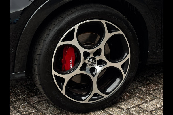 Alfa Romeo Tonale 1.5T Hybrid Veloce | Leder + Memory | Alfa dealer onderhouden | Harman/Kardon | 360 Camera | Winter Pack
