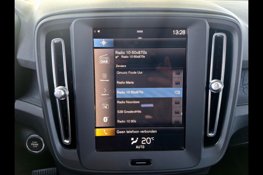 Volvo XC40 1.5 T2 Essential Automaat | Navigation Tech Pakket | Full Led | LM 17 Inch |