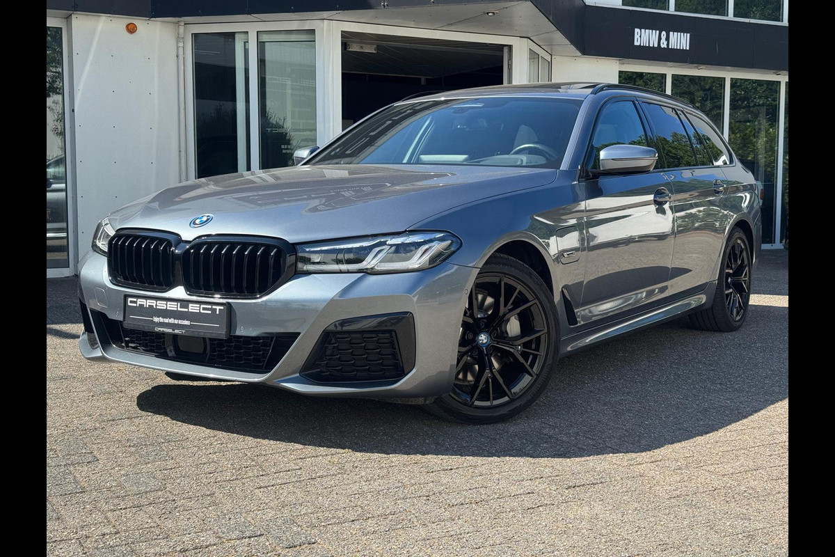 BMW 5 Serie Touring 530e M Sport | Soft Close | Head-Up | Comfort | Harman/Kardon | Panoramdak