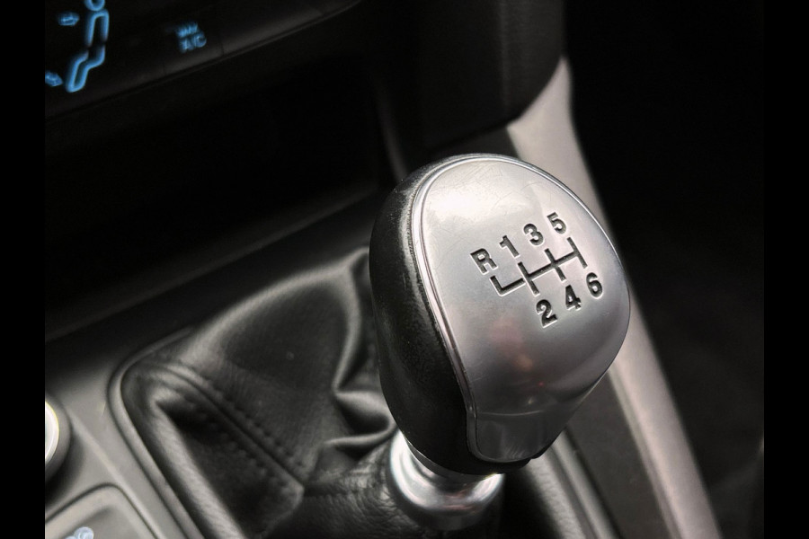 Ford FOCUS Wagon 1.0 ST-Line | Origineel NL | Carplay | PDC | Cruise/Control | Navigatie | Climate/Control |