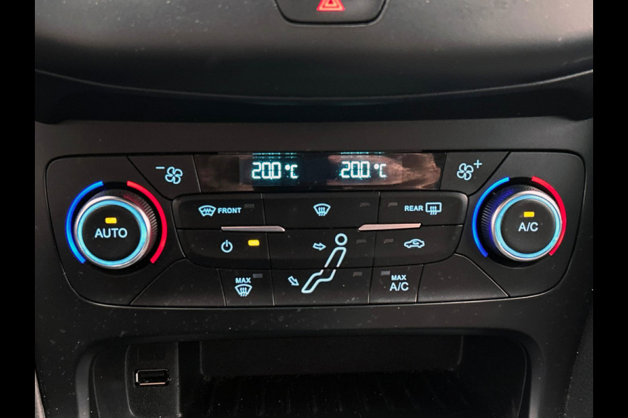 Ford FOCUS Wagon 1.0 ST-Line | Origineel NL | Carplay | PDC | Cruise/Control | Navigatie | Climate/Control |