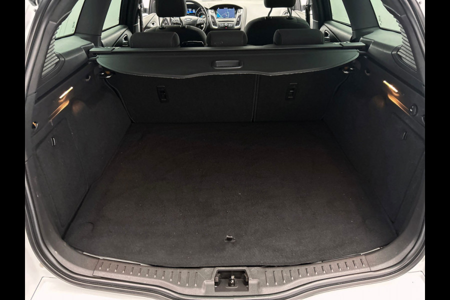 Ford FOCUS Wagon 1.0 ST-Line | Origineel NL | Carplay | PDC | Cruise/Control | Navigatie | Climate/Control |