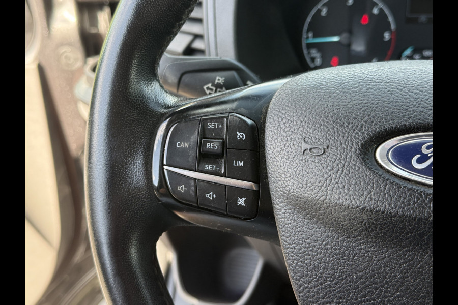 Ford Transit Custom 2.0 TDCI / L1H1 / 1e EIG. / AIRCO / CRUISE / NAVI / LED / 2.5 TONS TREKHAAK / 3-ZITS / PDC