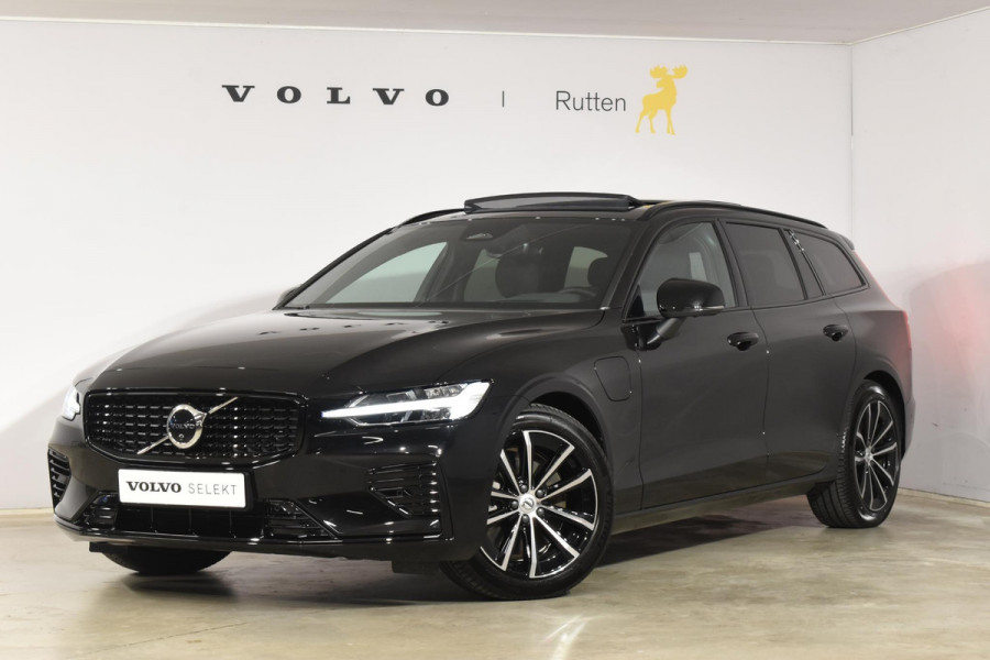 Volvo V60 T8 455PK Automaat Plug-in hybrid AWD Plus Dark / 360 Camera / Harman Kardon / Head-up display / Panorama schuifdak / Stoel- en stuurverwarming / Trekhaak / Elektrische stoelen met geheugen