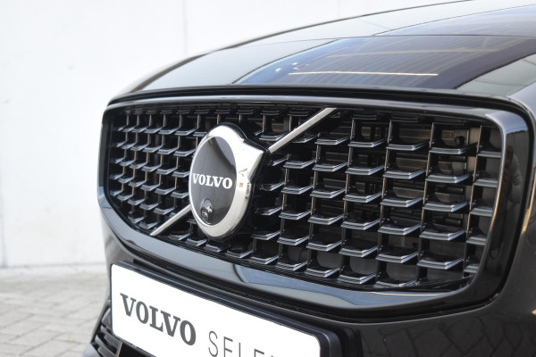 Volvo V60 T8 455PK Automaat Plug-in hybrid AWD Plus Dark / 360 Camera / Harman Kardon / Head-up display / Panorama schuifdak / Stoel- en stuurverwarming / Trekhaak / Elektrische stoelen met geheugen