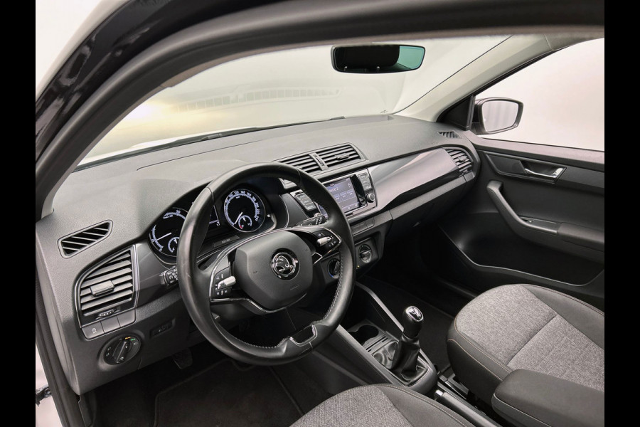 Škoda Fabia 1.0 TSI Business Edition Clever | Carplay | Airco | Camera | PDC | Cruise/Control | Keyless |