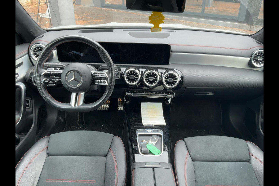 Mercedes-Benz CLA-Klasse 250 e AMG Line