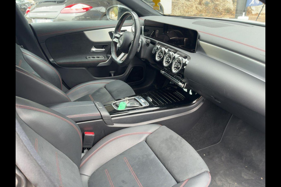 Mercedes-Benz CLA-Klasse 250 e AMG Line