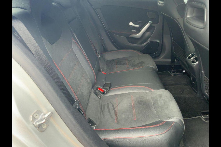Mercedes-Benz CLA-Klasse 250 e AMG Line