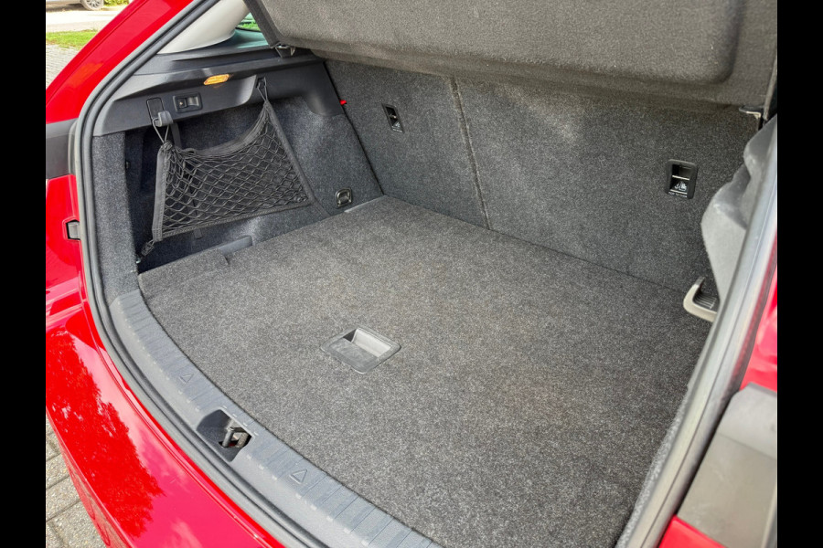 Škoda SCALA 1.0 TSI First Edition - Panodak - Winterpakket - Climate - Org.NL