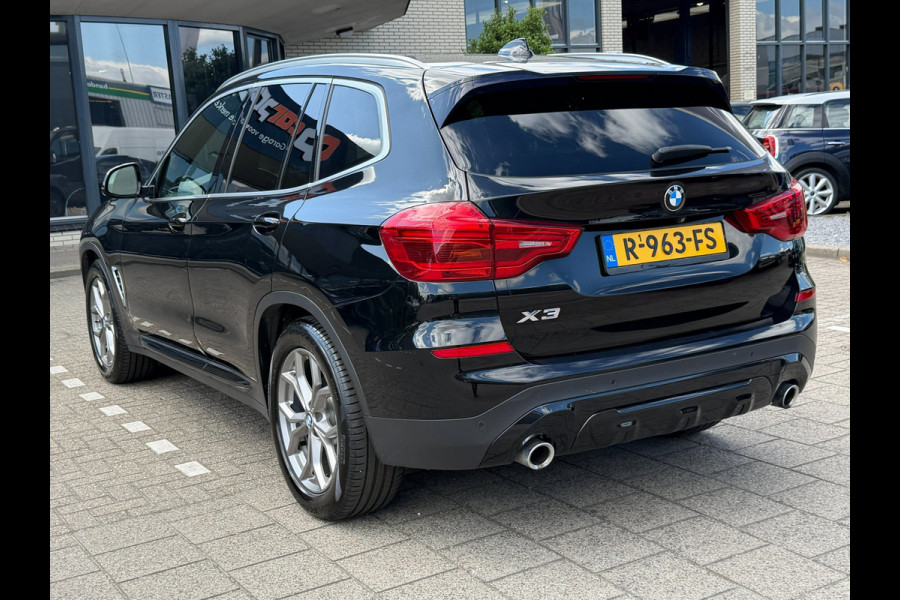 BMW X3 XDrive30i High Executive 185kW l PANO