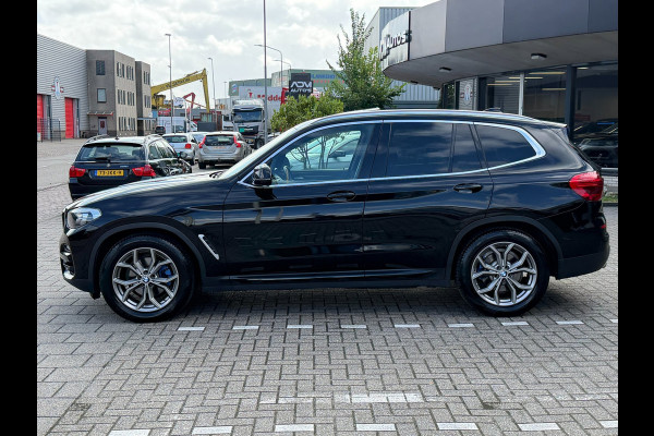 BMW X3 XDrive30i High Executive 185kW l PANO