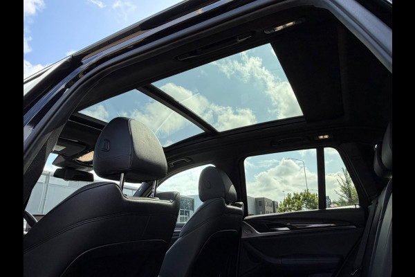 BMW X3 XDrive30i High Executive 185kW l PANO