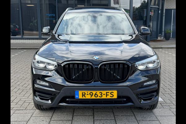 BMW X3 XDrive30i High Executive 185kW l PANO