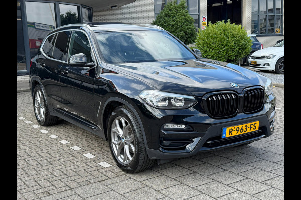 BMW X3 XDrive30i High Executive 185kW l PANO