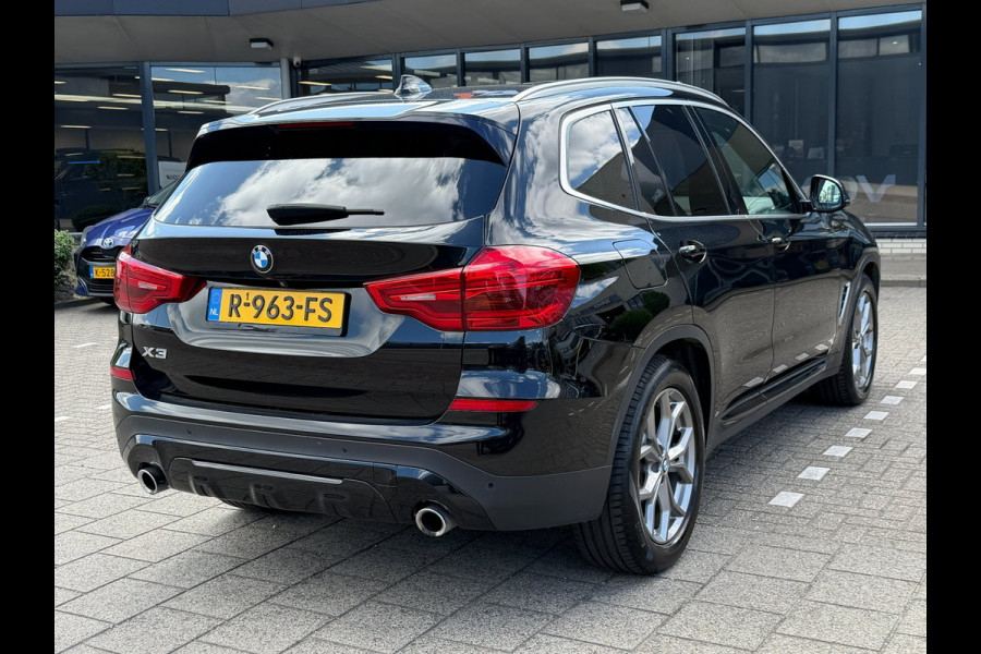 BMW X3 XDrive30i High Executive 185kW l PANO