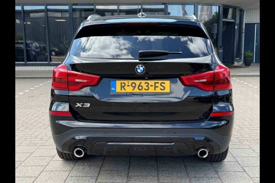 BMW X3 XDrive30i High Executive 185kW l PANO