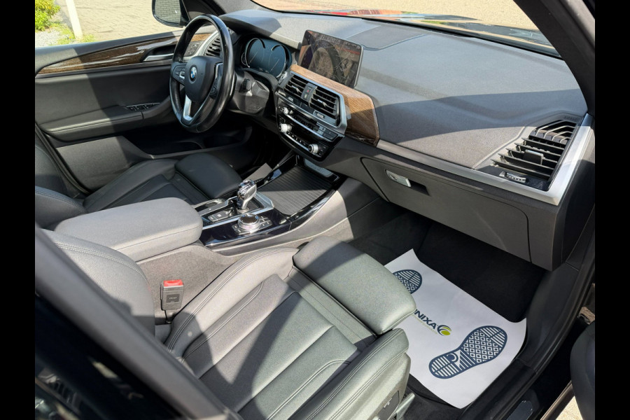 BMW X3 XDrive30i High Executive 185kW l PANO