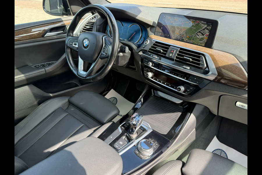 BMW X3 XDrive30i High Executive 185kW l PANO