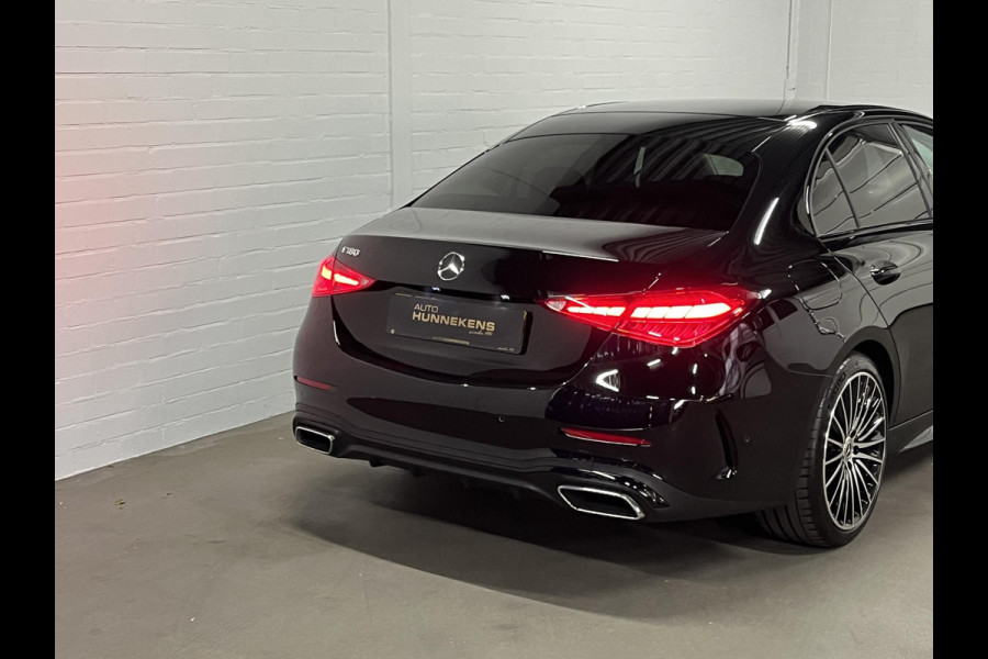 Mercedes-Benz C-Klasse 180 AMG Line Ambiente verlichting | Cruise control | Stoelverwarming | Achteruitrij camera | AMG wielen | Carplay | Dodehoek | Navigatie
