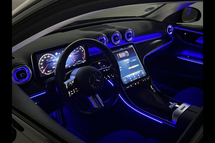Mercedes-Benz C-Klasse 180 AMG Line Ambiente verlichting | Cruise control | Stoelverwarming | Achteruitrij camera | AMG wielen | Carplay | Dodehoek | Navigatie