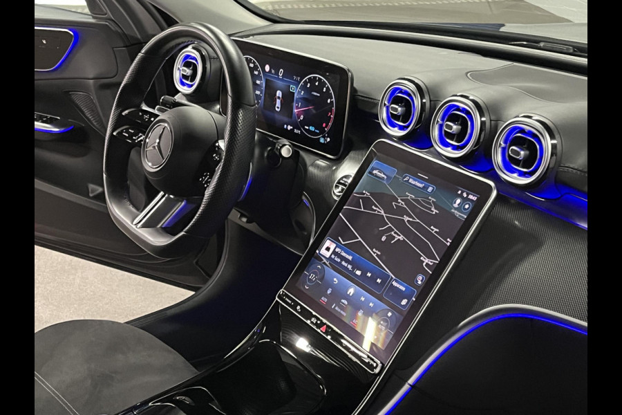 Mercedes-Benz C-Klasse 180 AMG Line Ambiente verlichting | Cruise control | Stoelverwarming | Achteruitrij camera | AMG wielen | Carplay | Dodehoek | Navigatie