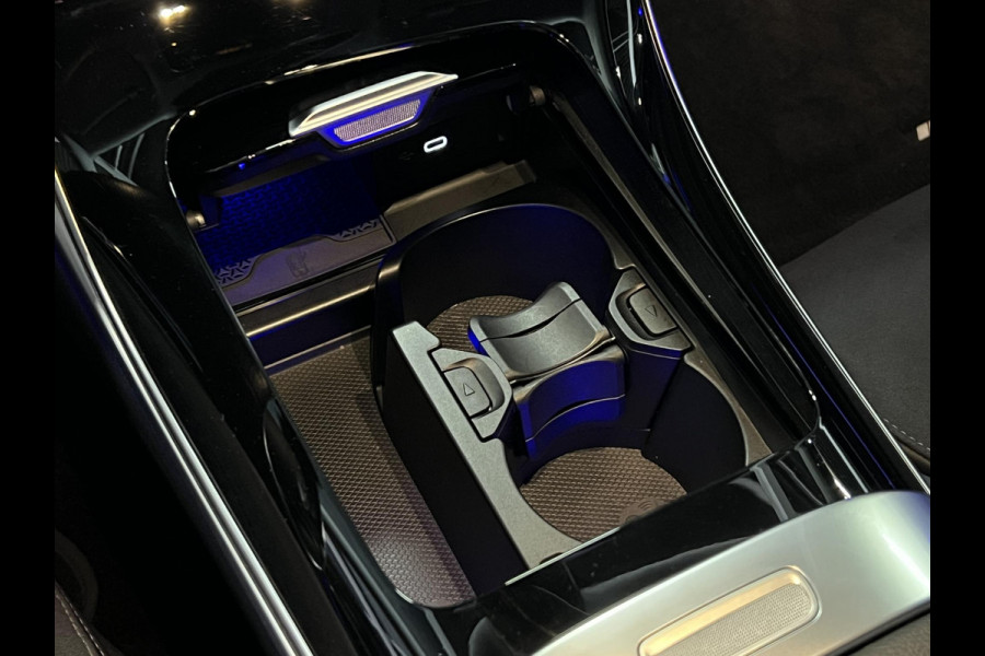 Mercedes-Benz C-Klasse 180 AMG Line Ambiente verlichting | Cruise control | Stoelverwarming | Achteruitrij camera | AMG wielen | Carplay | Dodehoek | Navigatie