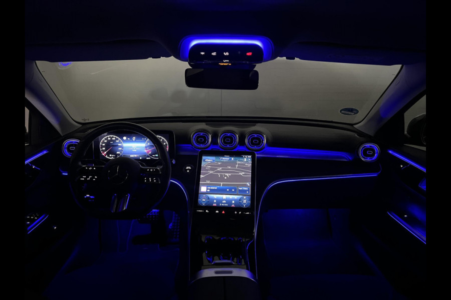 Mercedes-Benz C-Klasse 180 AMG Line Ambiente verlichting | Cruise control | Stoelverwarming | Achteruitrij camera | AMG wielen | Carplay | Dodehoek | Navigatie