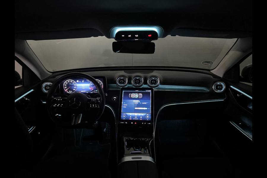 Mercedes-Benz C-Klasse 180 AMG Line Ambiente verlichting | Cruise control | Stoelverwarming | Achteruitrij camera | AMG wielen | Carplay | Dodehoek | Navigatie