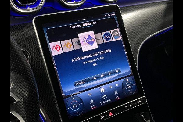 Mercedes-Benz C-Klasse 180 AMG Line Ambiente verlichting | Cruise control | Stoelverwarming | Achteruitrij camera | AMG wielen | Carplay | Dodehoek | Navigatie