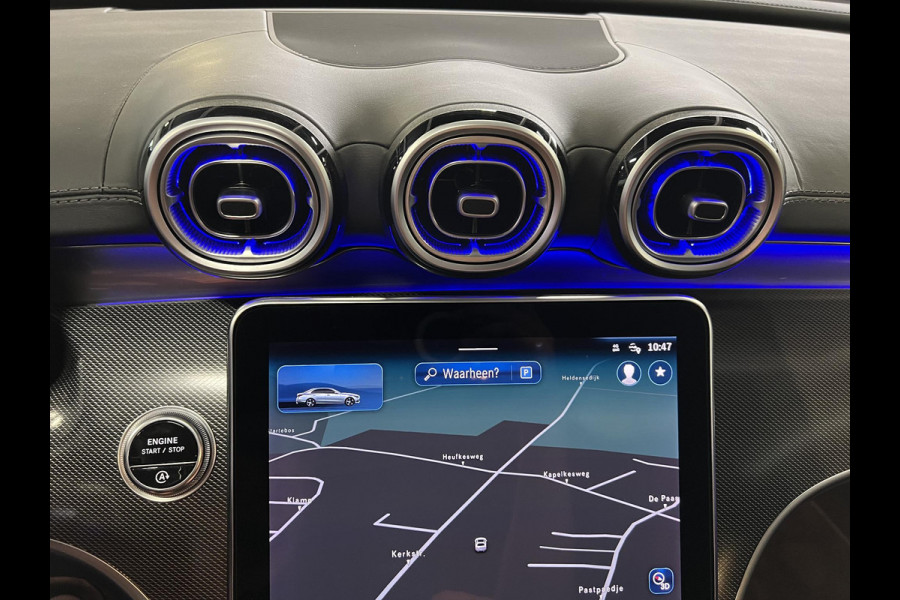 Mercedes-Benz C-Klasse 180 AMG Line Ambiente verlichting | Cruise control | Stoelverwarming | Achteruitrij camera | AMG wielen | Carplay | Dodehoek | Navigatie