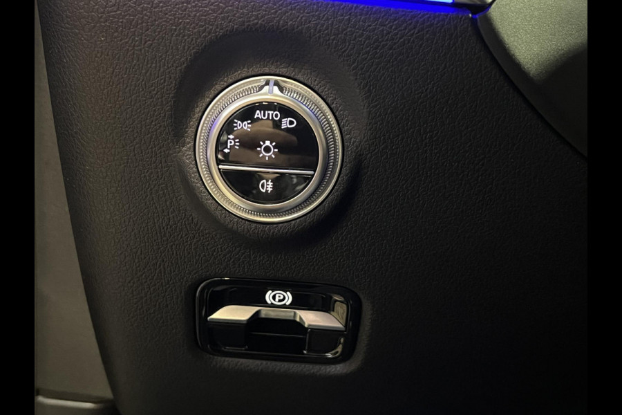 Mercedes-Benz C-Klasse 180 AMG Line Ambiente verlichting | Cruise control | Stoelverwarming | Achteruitrij camera | AMG wielen | Carplay | Dodehoek | Navigatie