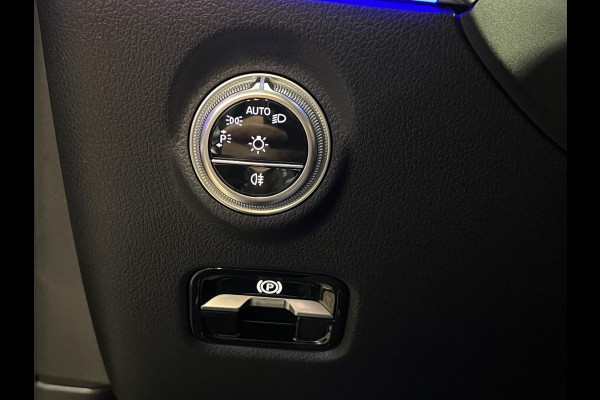 Mercedes-Benz C-Klasse 180 AMG Line Ambiente verlichting | Cruise control | Stoelverwarming | Achteruitrij camera | AMG wielen | Carplay | Dodehoek | Navigatie