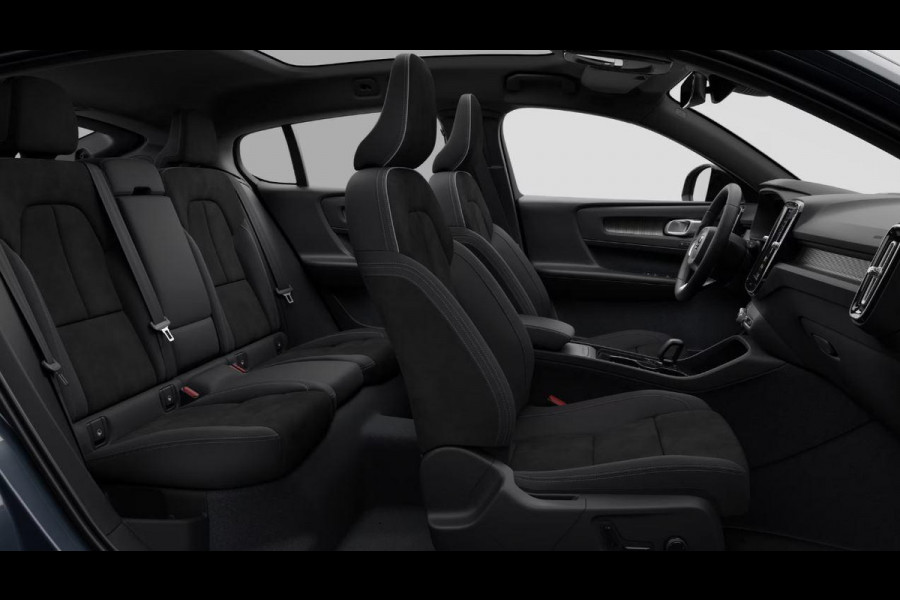 Volvo EC40 Single Motor Extended Range Ultra Europa Black Edition 82kWh / Panoramadak / 360 Camera / Extra getint glas / 20'' Velgen / MicrTech/Nubuck bekleding