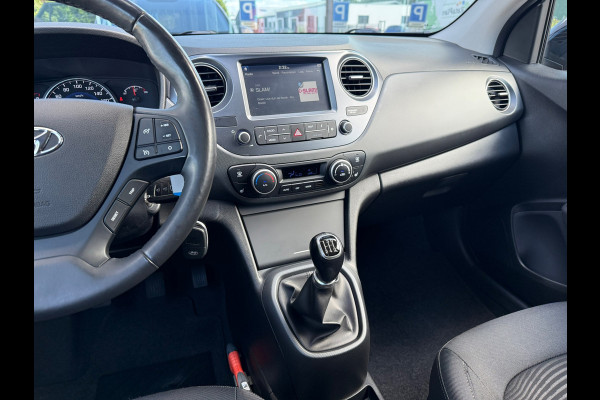 Hyundai i10 1.0i Premium - Navi - Climate - Winterpakket - Org.NL