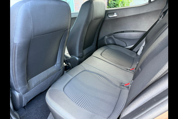 Hyundai i10 1.0i Premium - Navi - Climate - Winterpakket - Org.NL