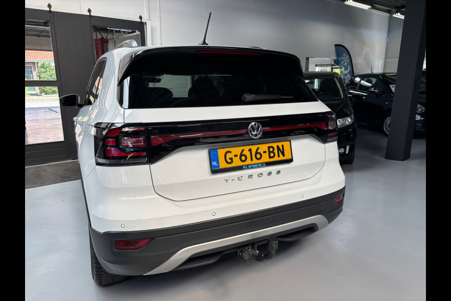 Volkswagen T-Cross 1.0 TSI Life / Navigatie / Trekhaak