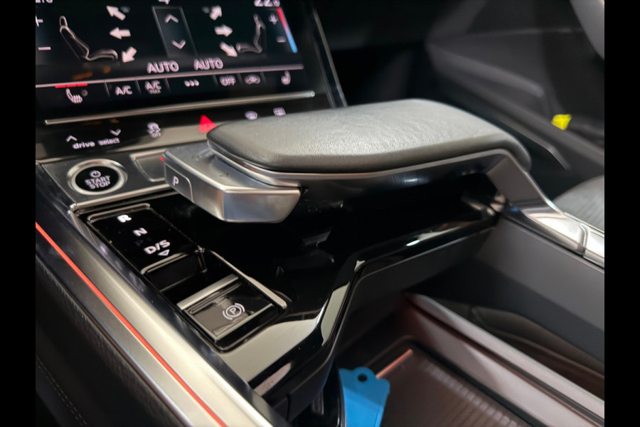 Audi e-tron Sportback 50 quattro S-line Black Edition 71 kWh | 313 pk | Pano | Matrix LED | B&O | 360° | Memory | Black pack