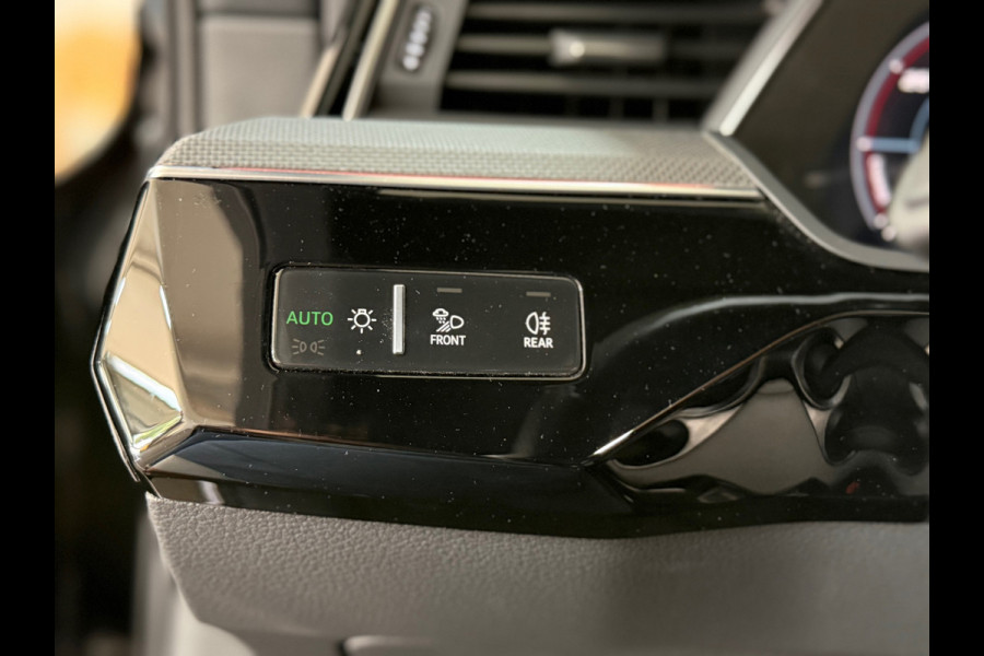 Audi e-tron Sportback 50 quattro S-line Black Edition 71 kWh | 313 pk | Pano | Matrix LED | B&O | 360° | Memory | Black pack