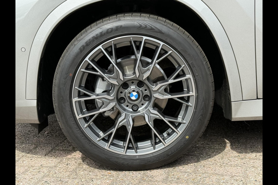 BMW X1 sDrive18i M SPORT | PANORAMA | PREMIUM PACK | ADAPT. CRUISE | KEYLESS ENTRY | STOELVERWARMING | 19 INCH LM VELGEN |