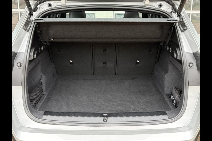 BMW X1 sDrive18i M SPORT | PANORAMA | PREMIUM PACK | ADAPT. CRUISE | KEYLESS ENTRY | STOELVERWARMING | 19 INCH LM VELGEN |