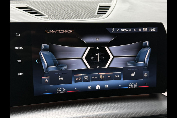BMW X1 sDrive18i M SPORT | PANORAMA | PREMIUM PACK | ADAPT. CRUISE | KEYLESS ENTRY | STOELVERWARMING | 19 INCH LM VELGEN |
