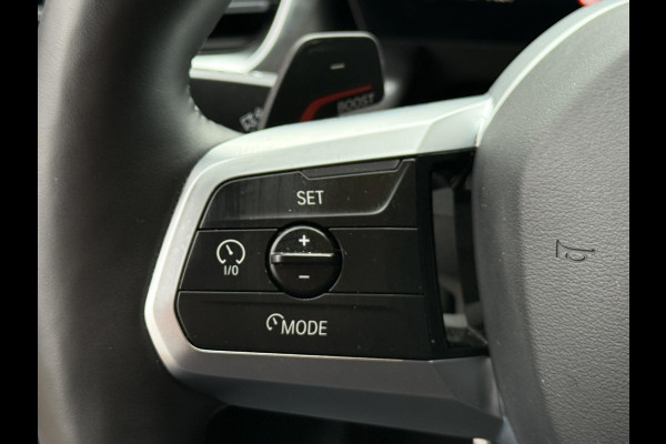 BMW X1 sDrive18i M SPORT | PANORAMA | PREMIUM PACK | ADAPT. CRUISE | KEYLESS ENTRY | STOELVERWARMING | 19 INCH LM VELGEN |